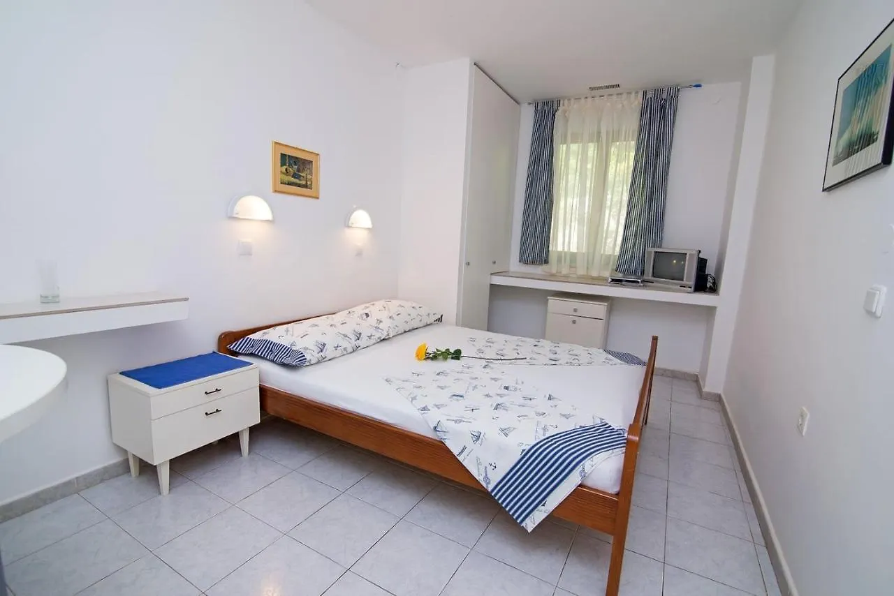 Apartments With A Parking Space Mali Losinj, Losinj - 19706 Croatie
